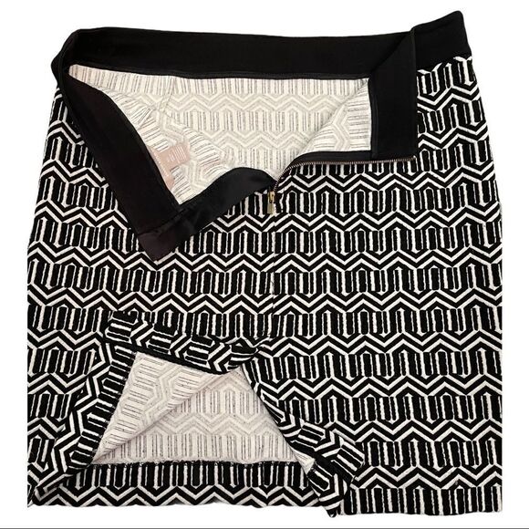 banana Republic Patterned Skirt Sz 10 - Picture 6 of 9